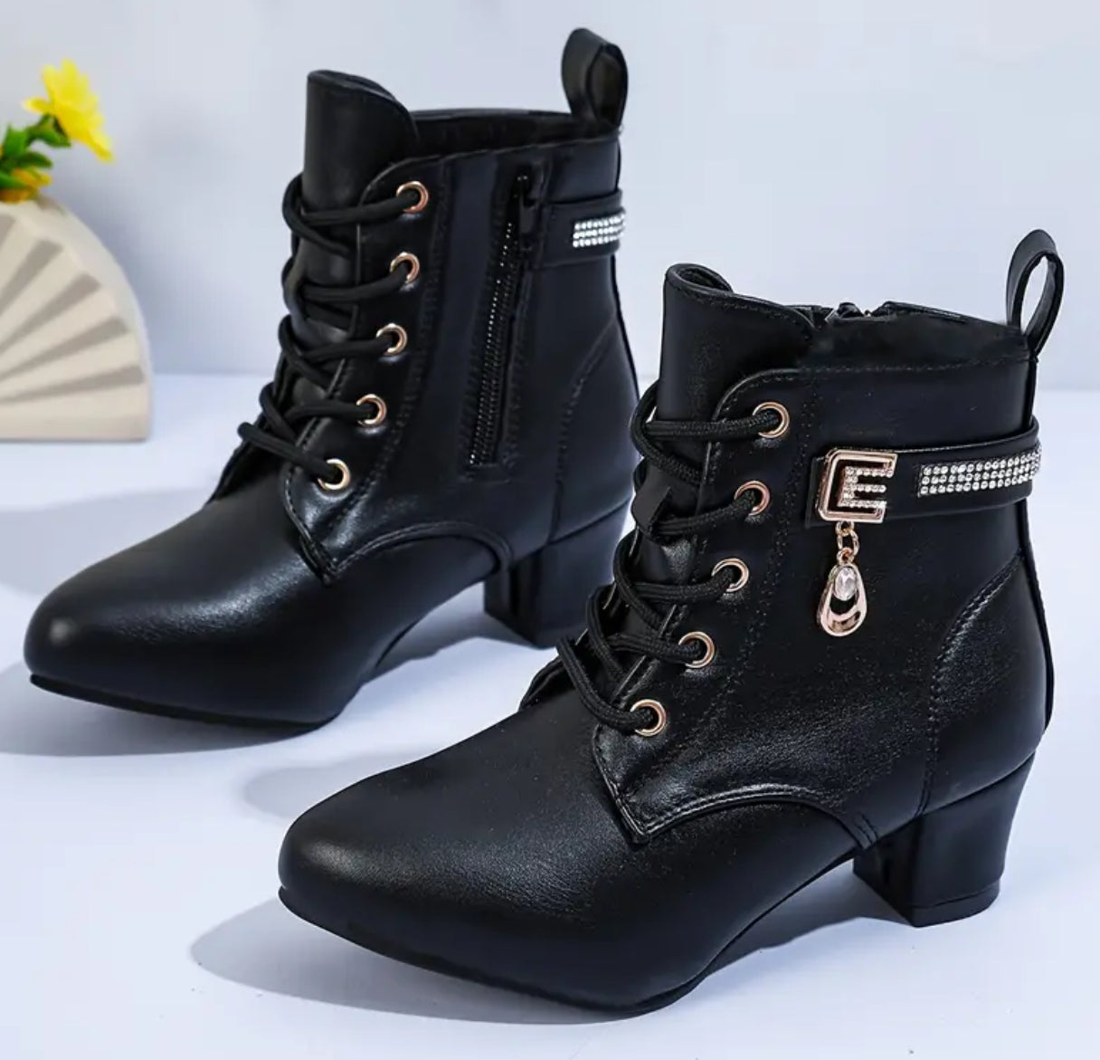 “Lily” Posh 🖤🤍 Cool Boots With Zipper For 🤎 Girls