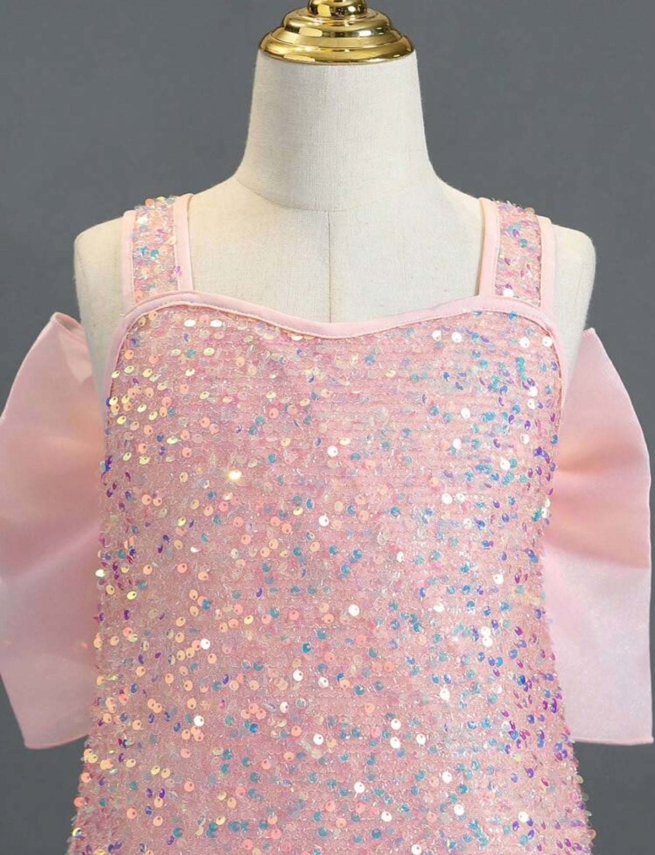 Vestido con lazo grande y tirantes brillantes para niña preadolescente