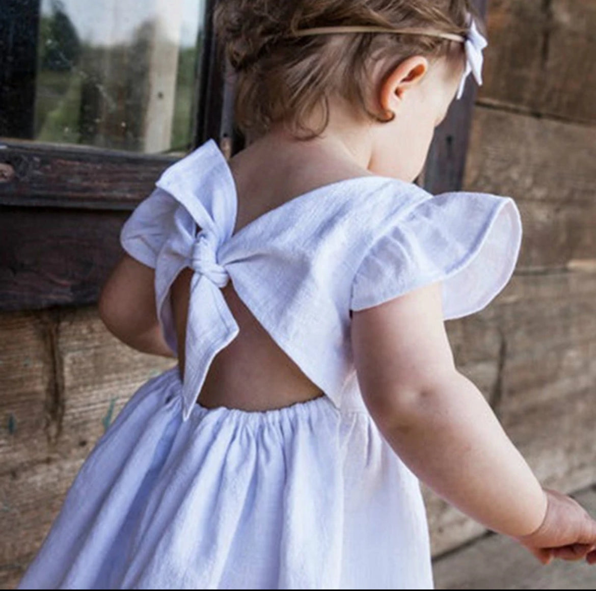 Vestido para niñas Essentials de “Kids Tales”, volantes en las mangas