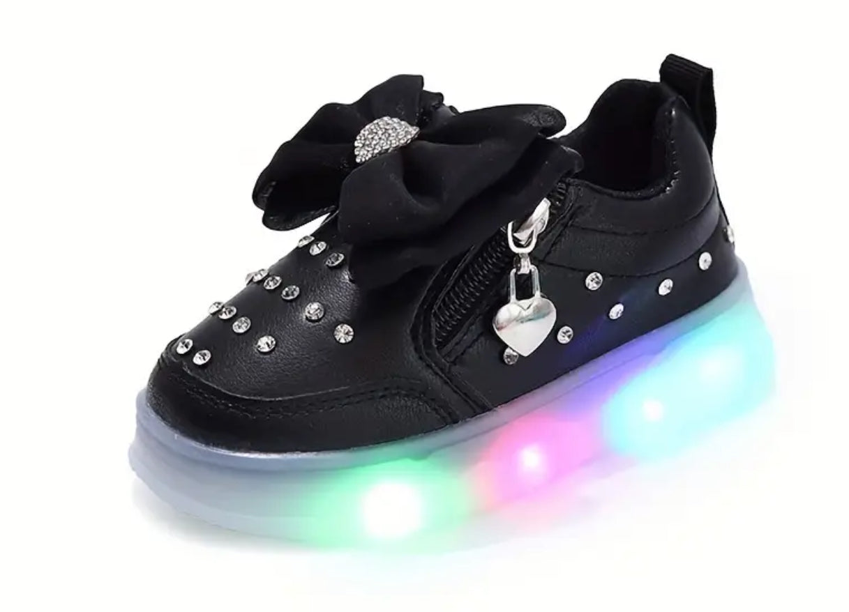 Non-slip Skateboard Bows & Rhinestones LED Sneakers