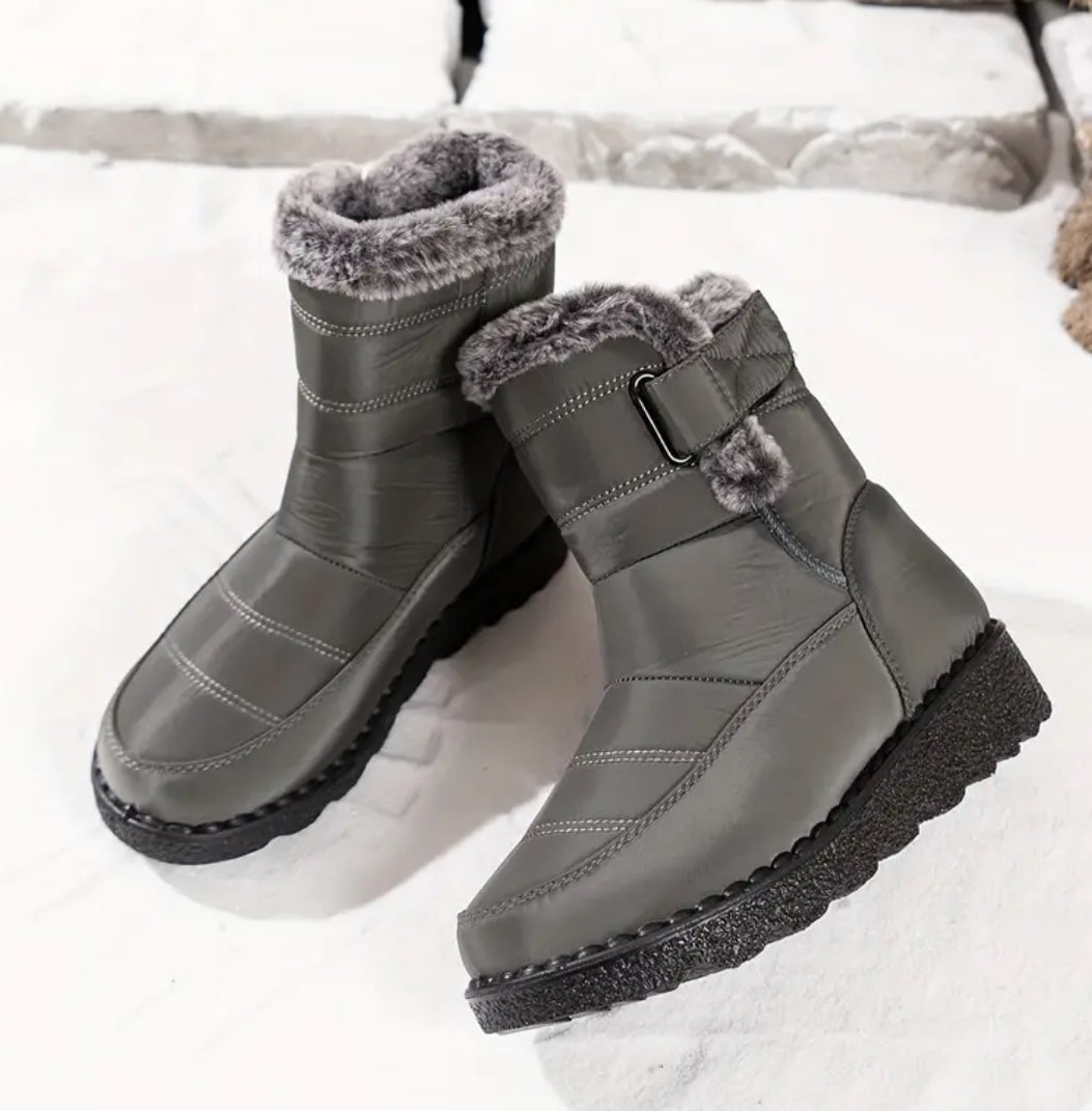 “Canada Winter” Non-Slip, Hook-and-loop Fastener Closure, Warm Fleece Lining, Wedge Heel