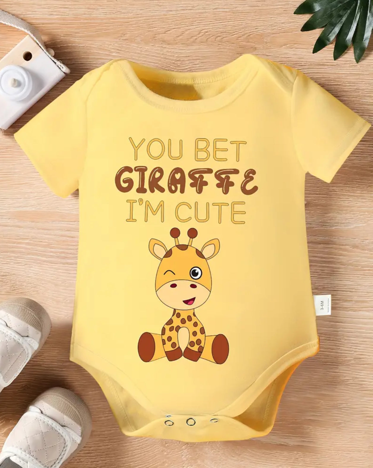 “You Bet Giraffe I’m Cute” Short Sleeve Round Neck Onesie