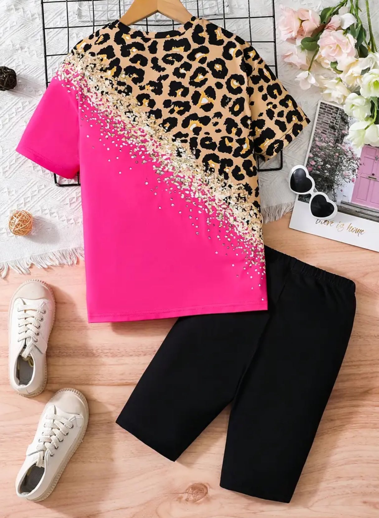 Bluzë Leopard Chic 2pcs,T-Shirt Top + pantallona të shkurtra