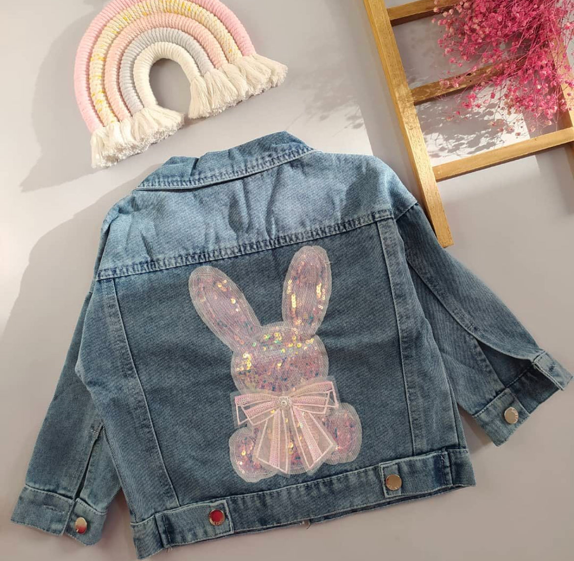 Chaqueta de niña con parches “Denim Bunny”🐰