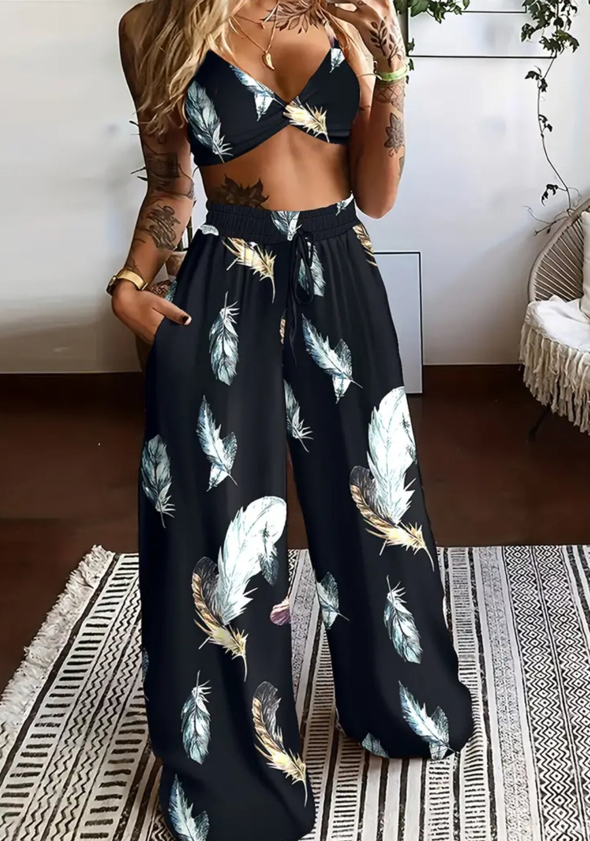 Conjunto de dos piezas con estampado de mariposas boho, top corto y pantalones anchos