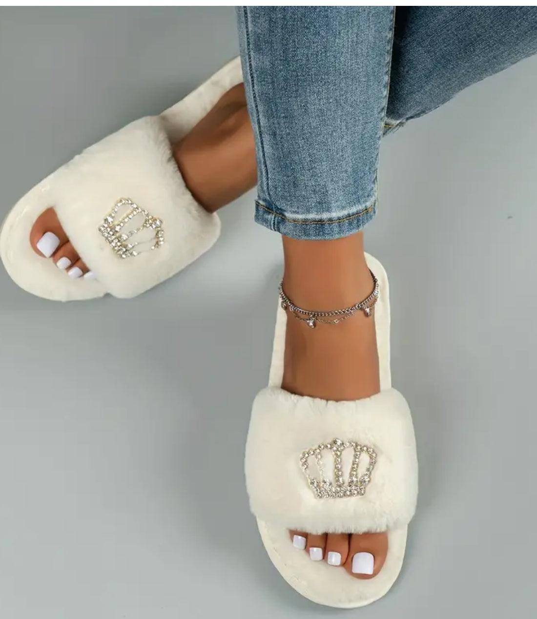 Pantuflas de felpa con corona de diamantes de imitación, acogedoras y mullidas, con punta abierta y suela suave