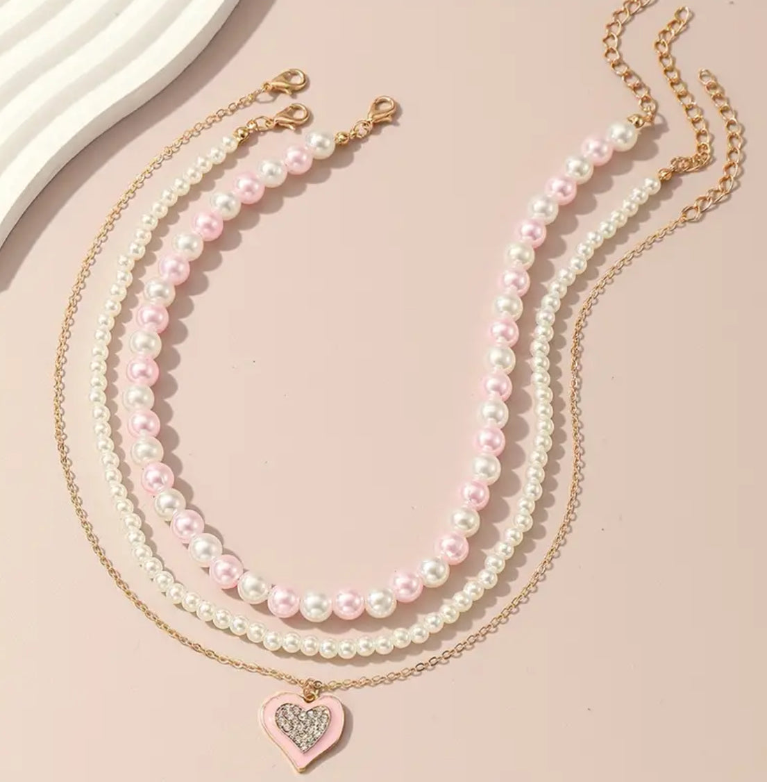 3 copë, Set gjerdanesh artificiale “Pearl Heart”, bizhuteri elegante dhe të ëmbla