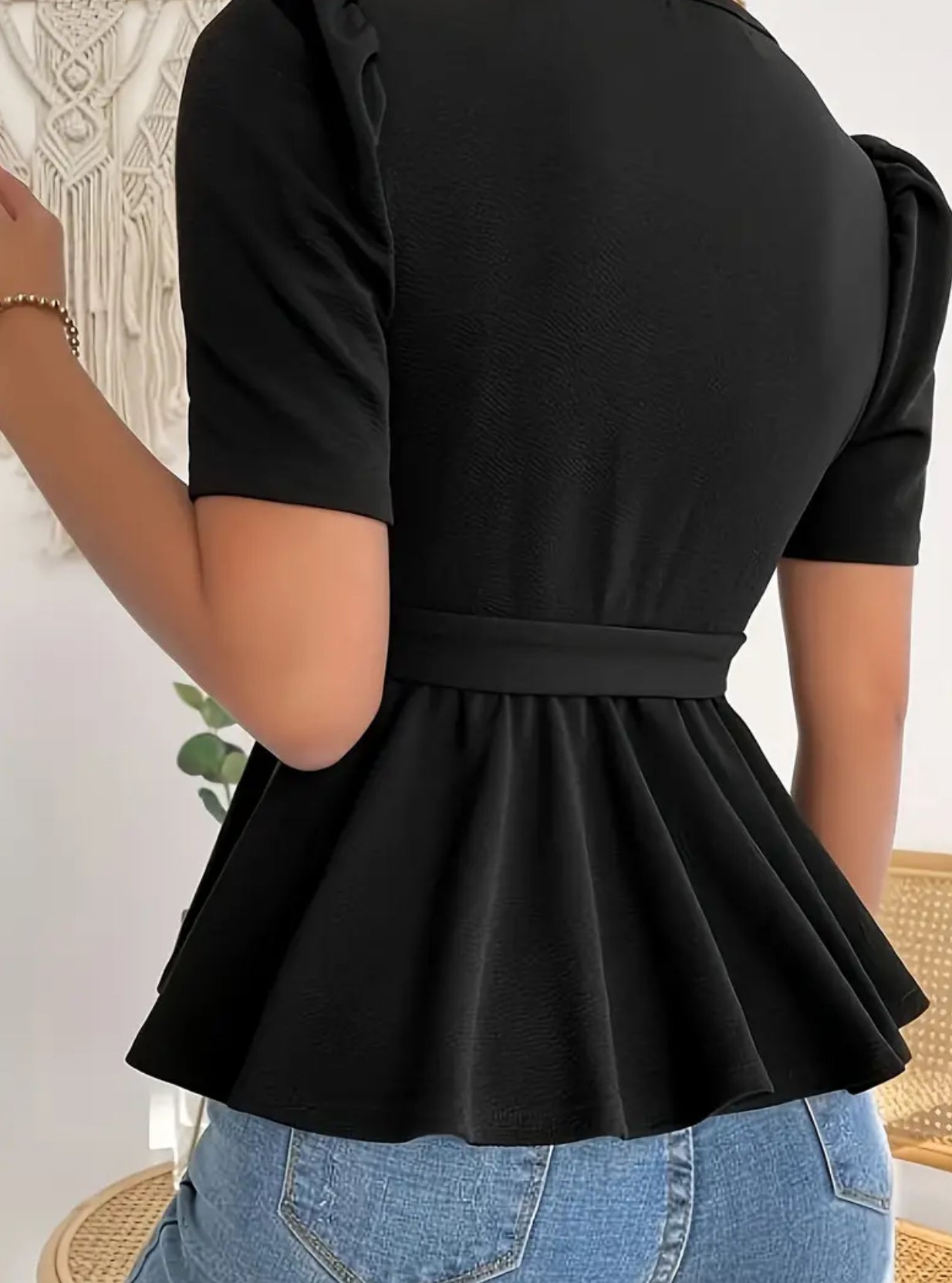 Blusa de manga corta con escote en V y cinturón de talla grande, informal y elegante