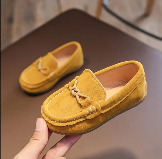 Zapatos casuales tipo mocasín de caña baja de color sólido para niños