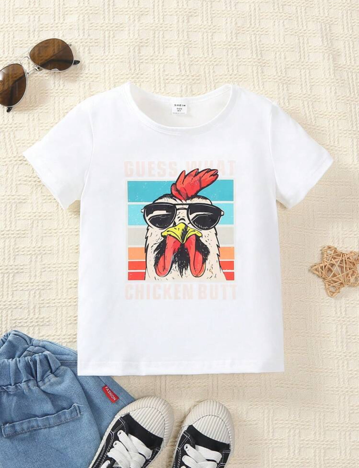 Camiseta de manga corta para niño pequeño “Ckicken Butt”