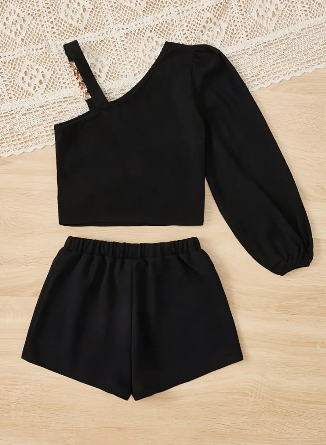 Girl's 2PCS Buckle Belt One-Sleeve Top + Solid Shorts Set