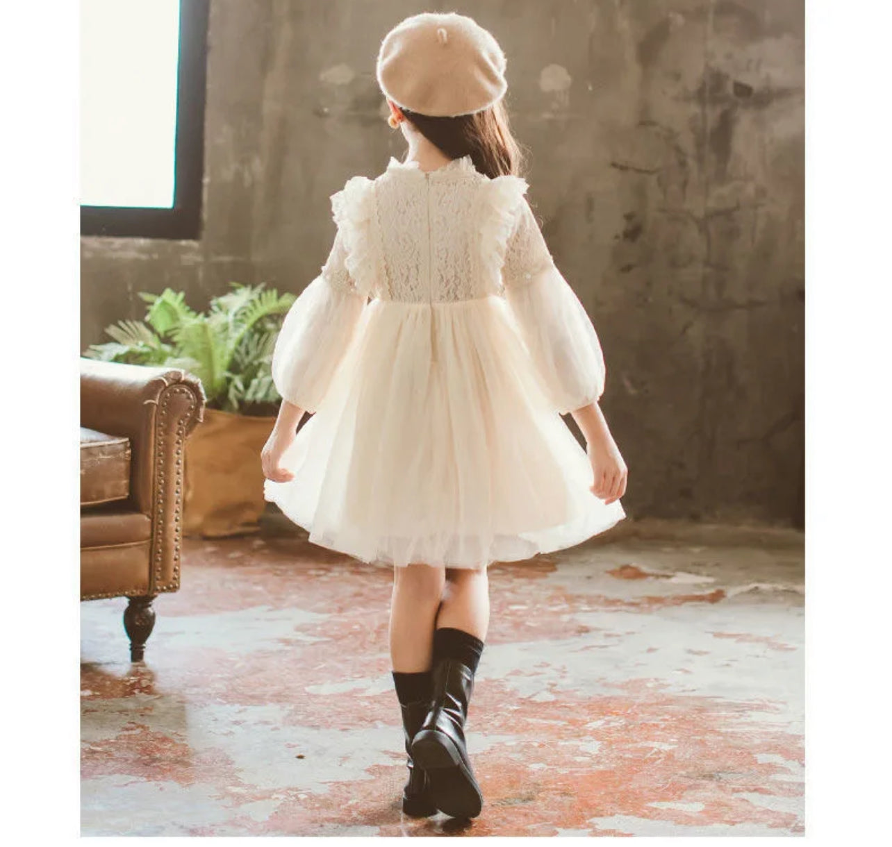 Vintage Lantern Sleeve Lace Princess Dress Pearl Sweet O-neck Mesh Dress