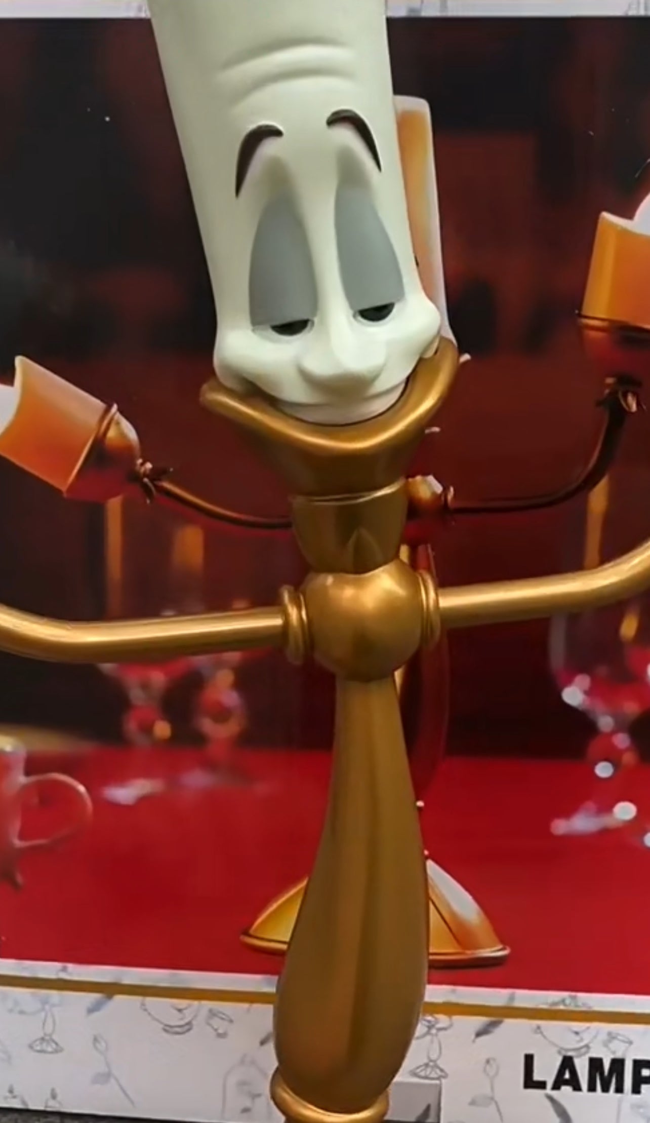 Figuras de acción de Disney de La Bella y la Bestia: Cogsworth, Mr Clock, estatua de lámpara de vela Lumiere