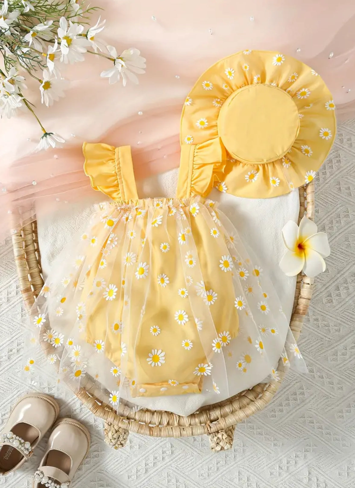 Conjunto de vestido y sombrero para el sol con malla y estampado de margaritas para niñas pequeñas