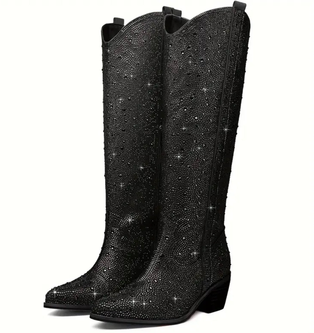 Botas vaqueras con corazones negros y purpurina y diamantes de imitación