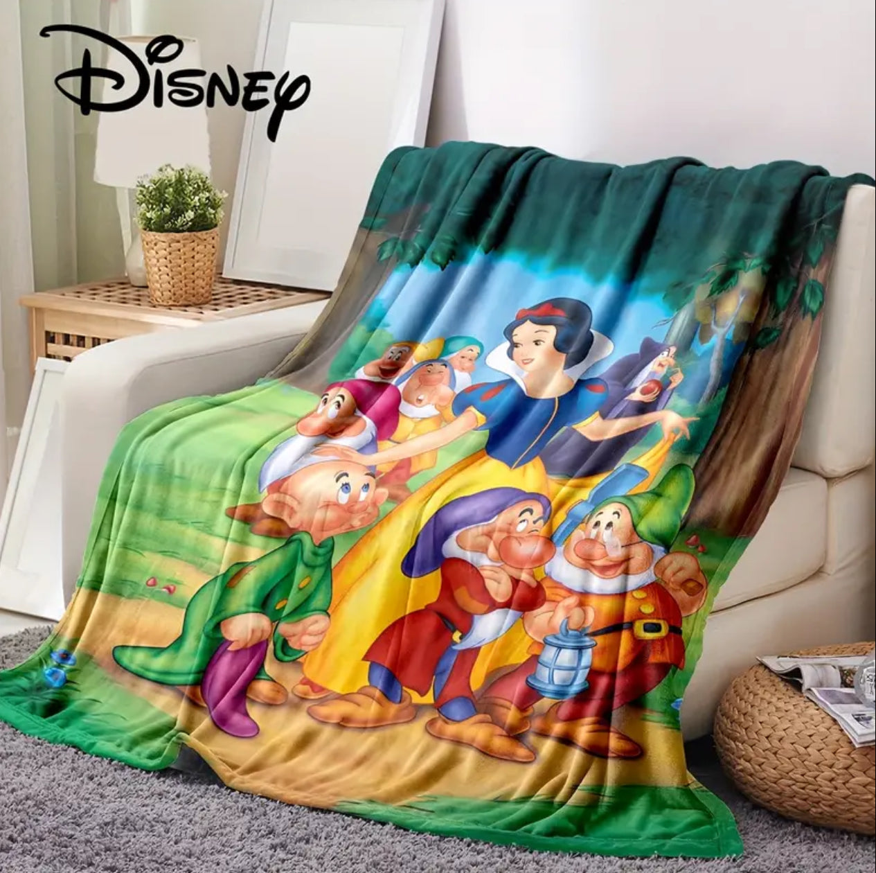 Snow White and the Seven Dwarfs Throw Blanket