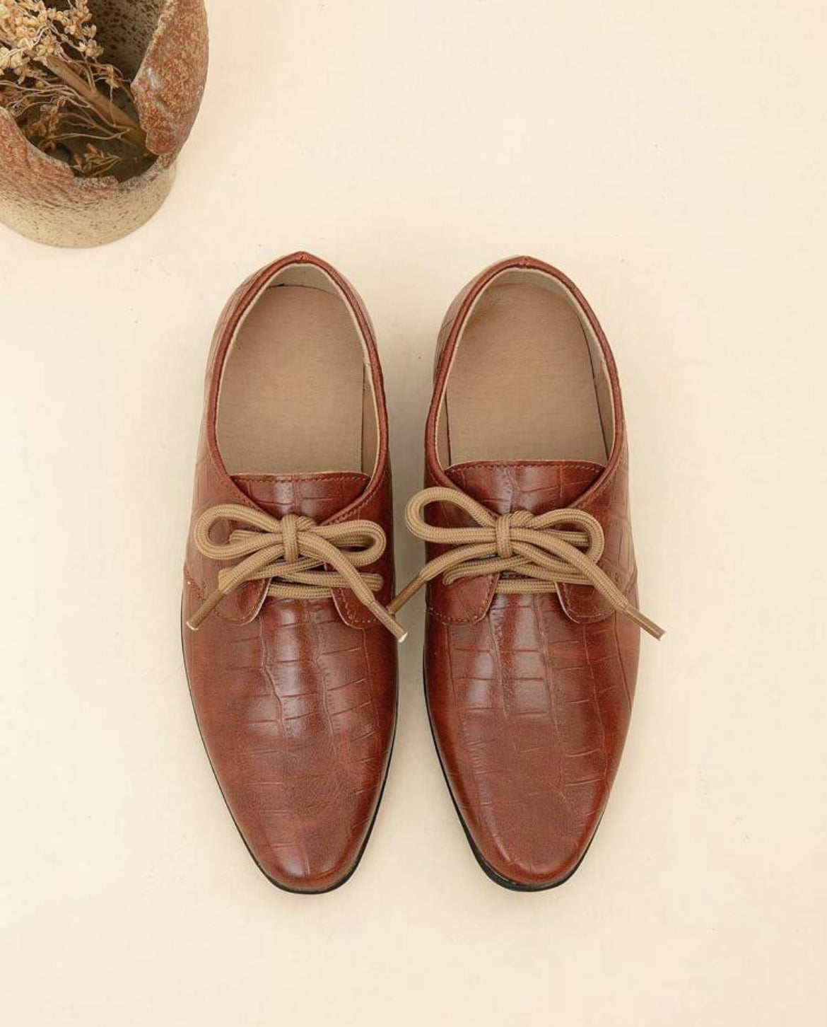 “Swanky Boys” Embossed Classic Retro Chelsea Pointed Leather Shoes