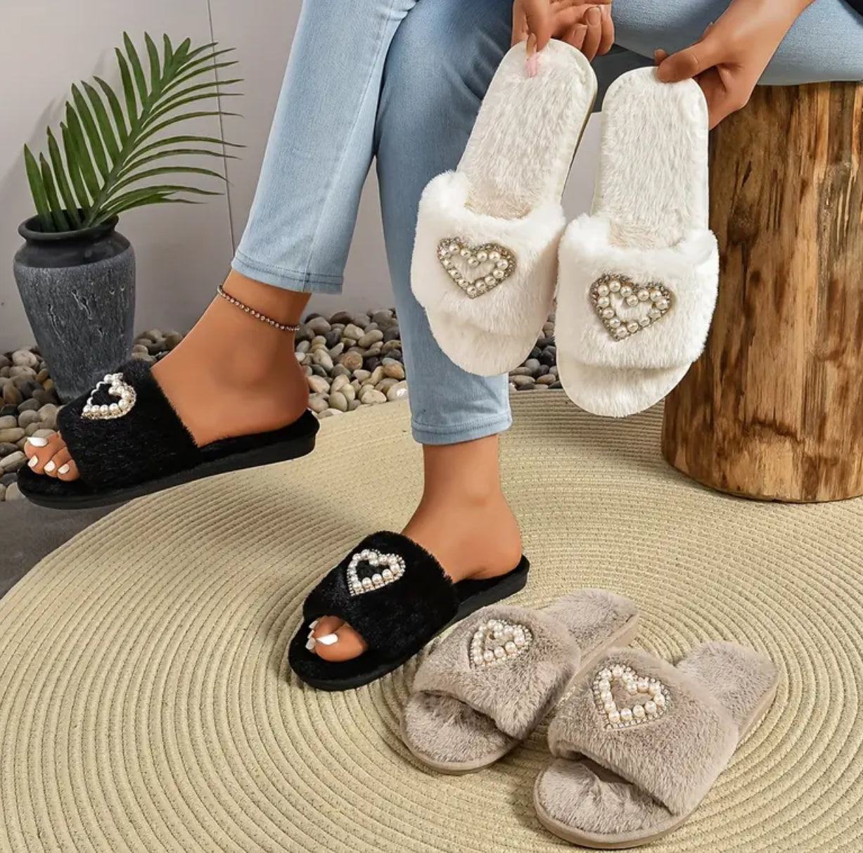 Pantuflas suaves y cálidas para interiores con diseño de “Cozy Love Heart” y suela de goma antideslizante