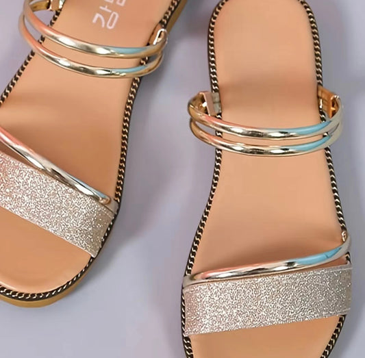 Sandalias estilo dorado